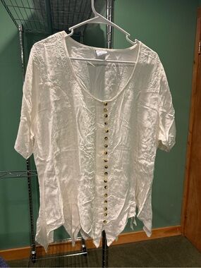 Embroidered Cream Button-Front Women's Blouse with tortoise shell color Buttons